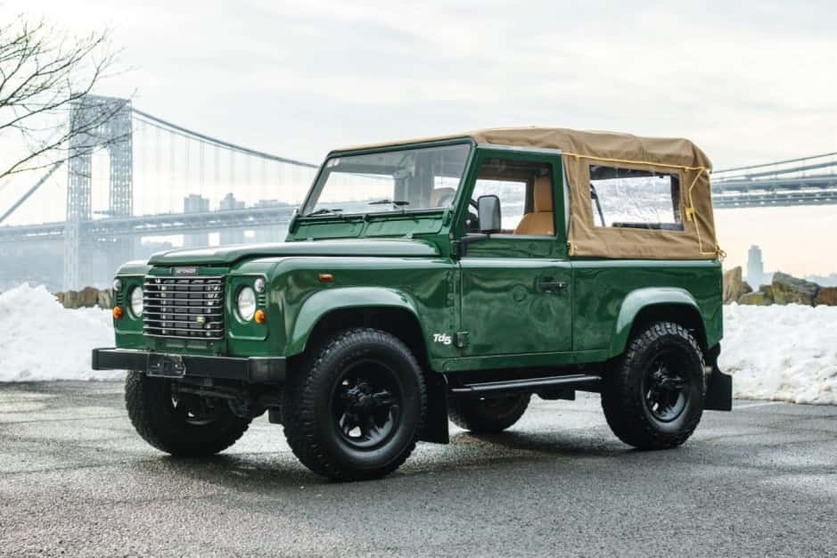 2001 Land Rover 90 / Defender 90 (Euro Spec) sold for $40,300