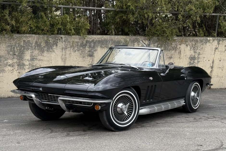 1966 Chevrolet Corvette C2 (1966) sold for $52,000