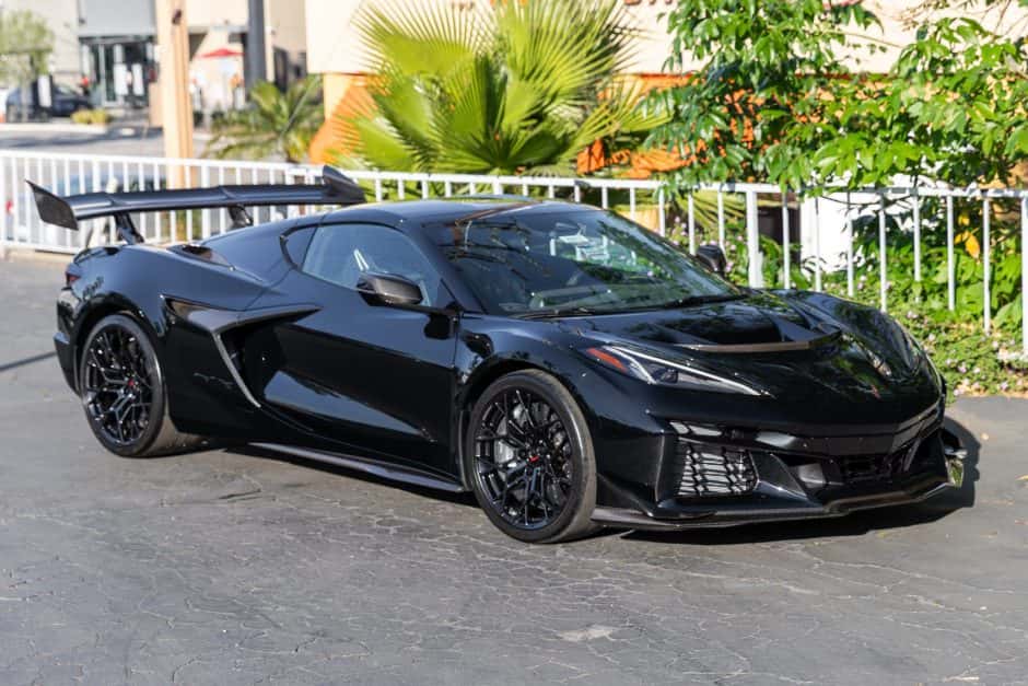 2026 Chevrolet Corvette C8 ZR1 sold for $365,000