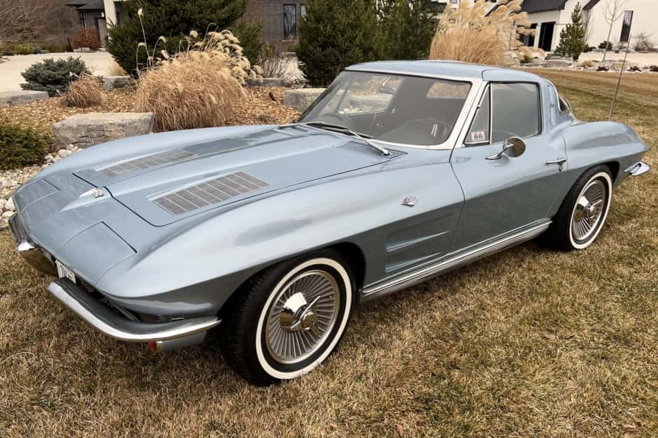 1963 Chevrolet Corvette C2 (1963) sold for $230,000