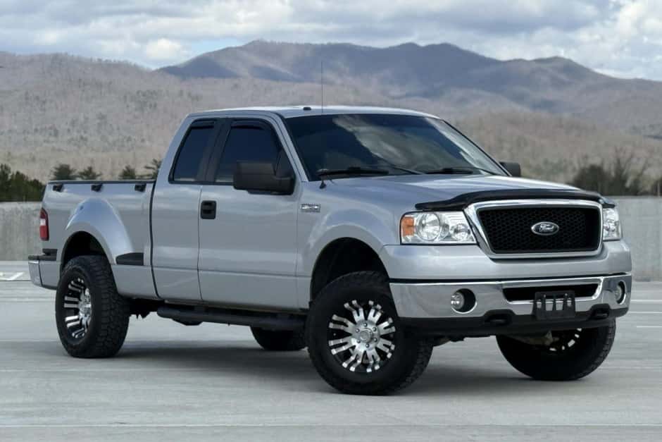 2007 Ford F-150 (2004-2008) sold for $24,500