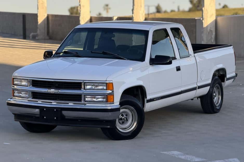 1998 Chevrolet C/K GMT400 (1988-2002) sold for $10,200