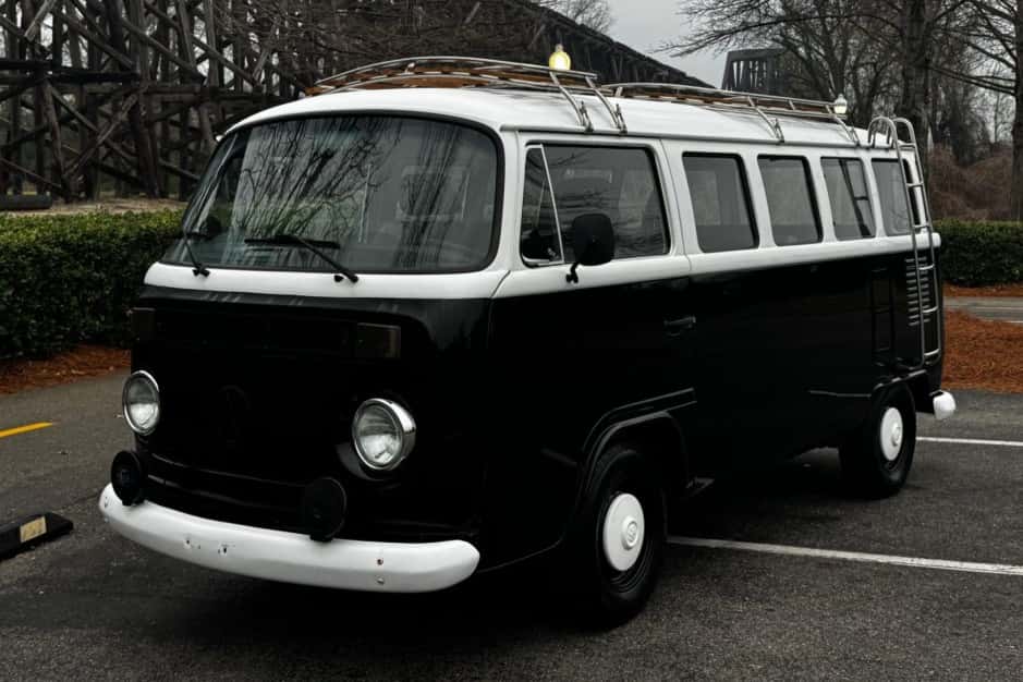 1995 Volkswagen Bay-Window Camper sold for $14,000