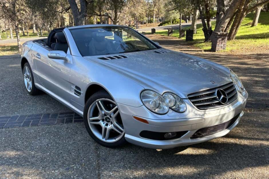 2006 Mercedes-Benz R230 SL sold for $9,000