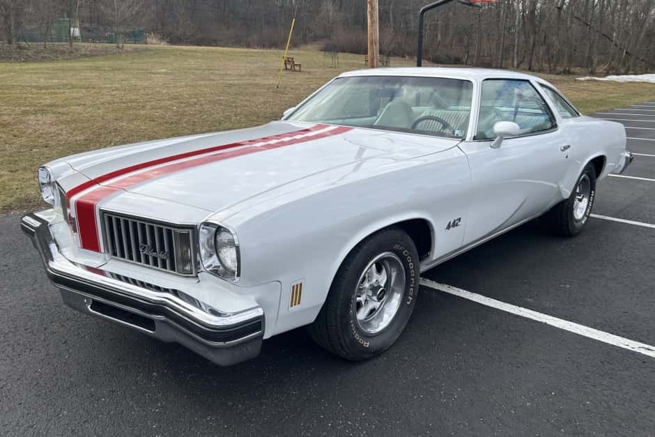 1975 Oldsmobile Cutlass sold for $15,000