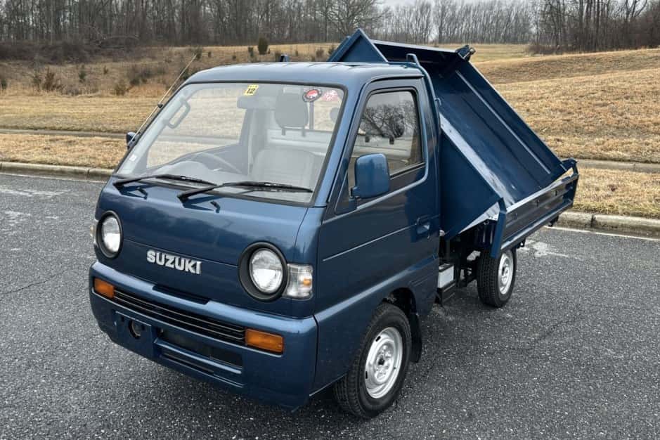 1992 Suzuki Carry sold for $9,000