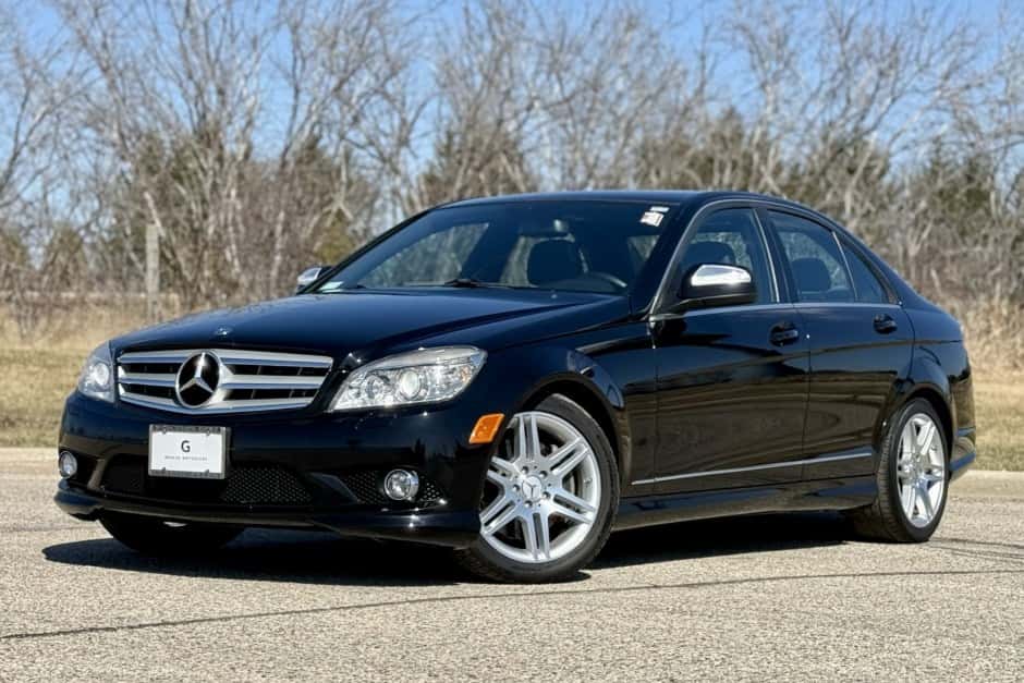 2008 Mercedes-Benz W204 C-Class sold for $11,250