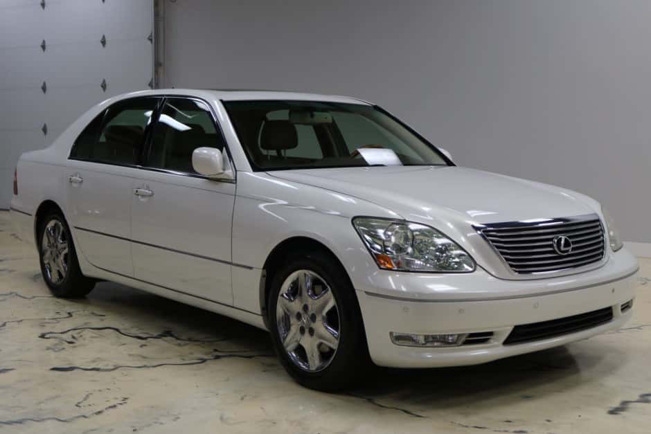 2004 Lexus LS Sedan sold for $18,017