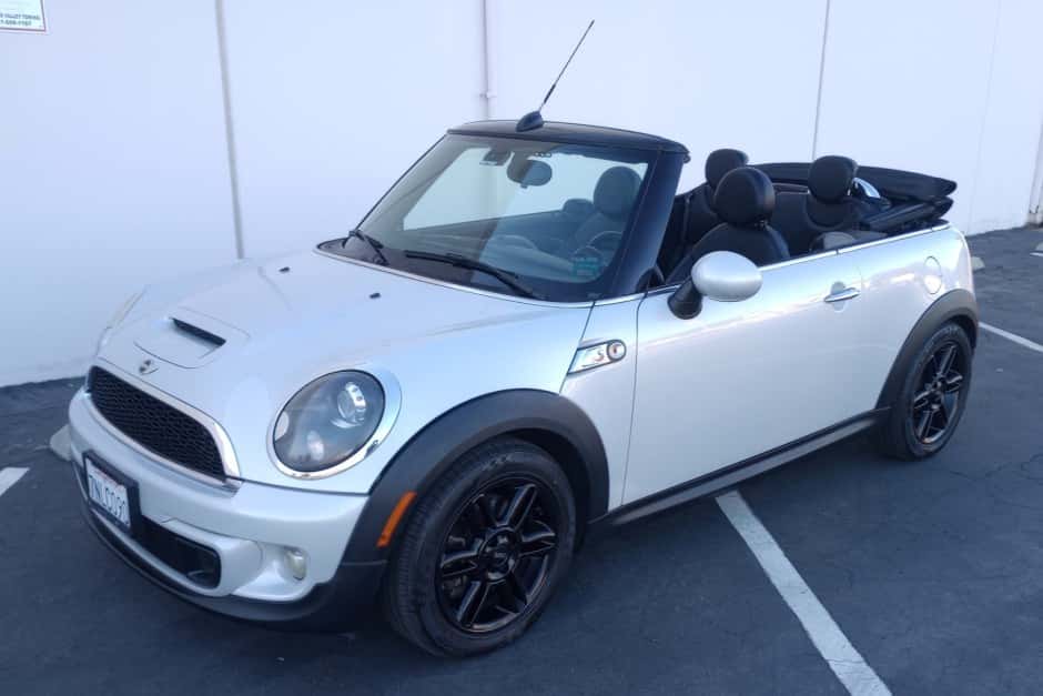2015 Mini R57 Convertible sold for $8,000
