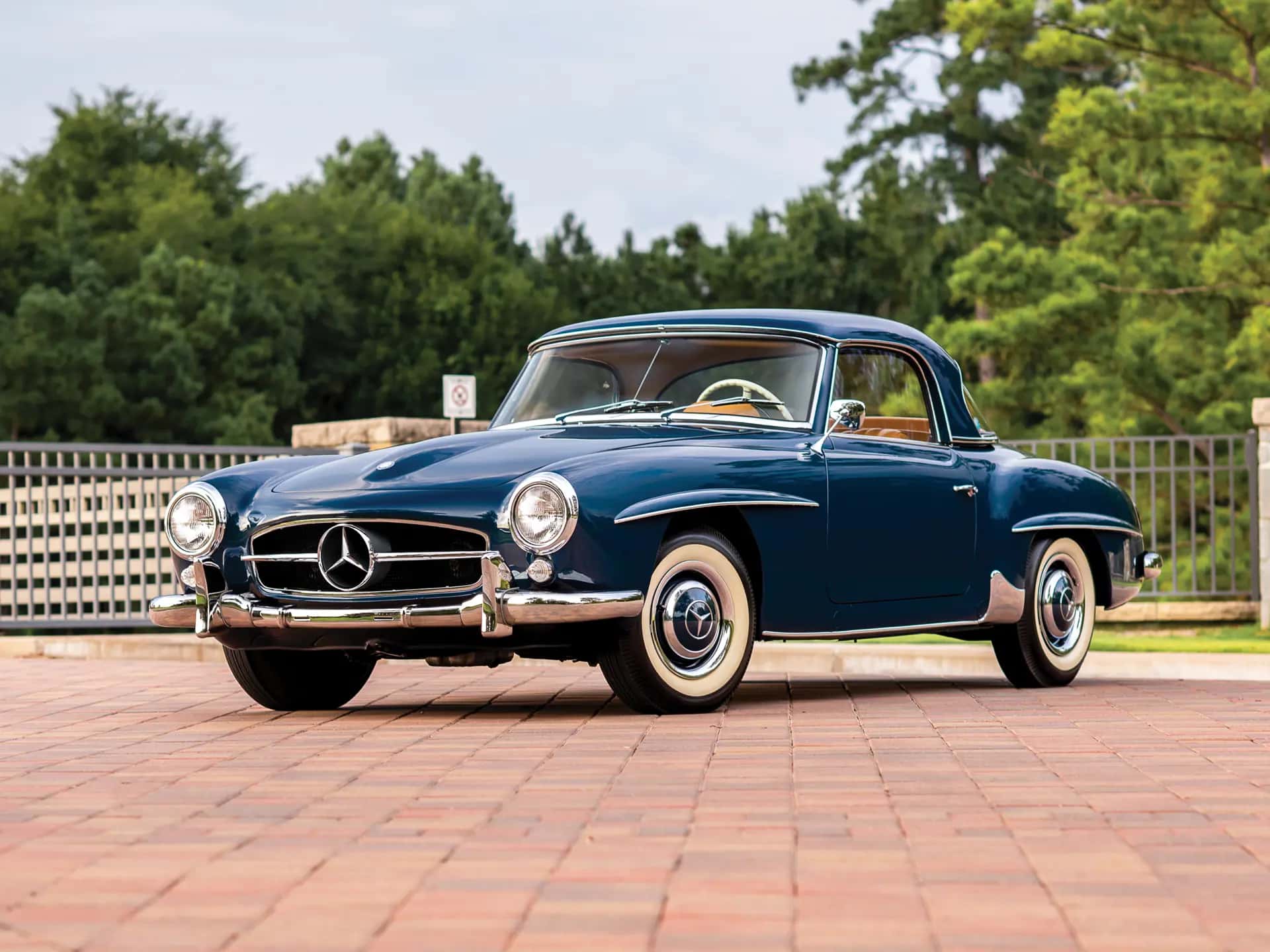 1962 Mercedes-Benz 190 SL sold for $179,200