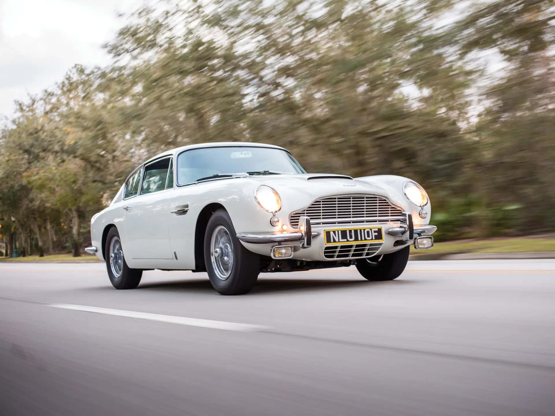 1967 Aston Martin DB6 Vantage sold for $390,000
