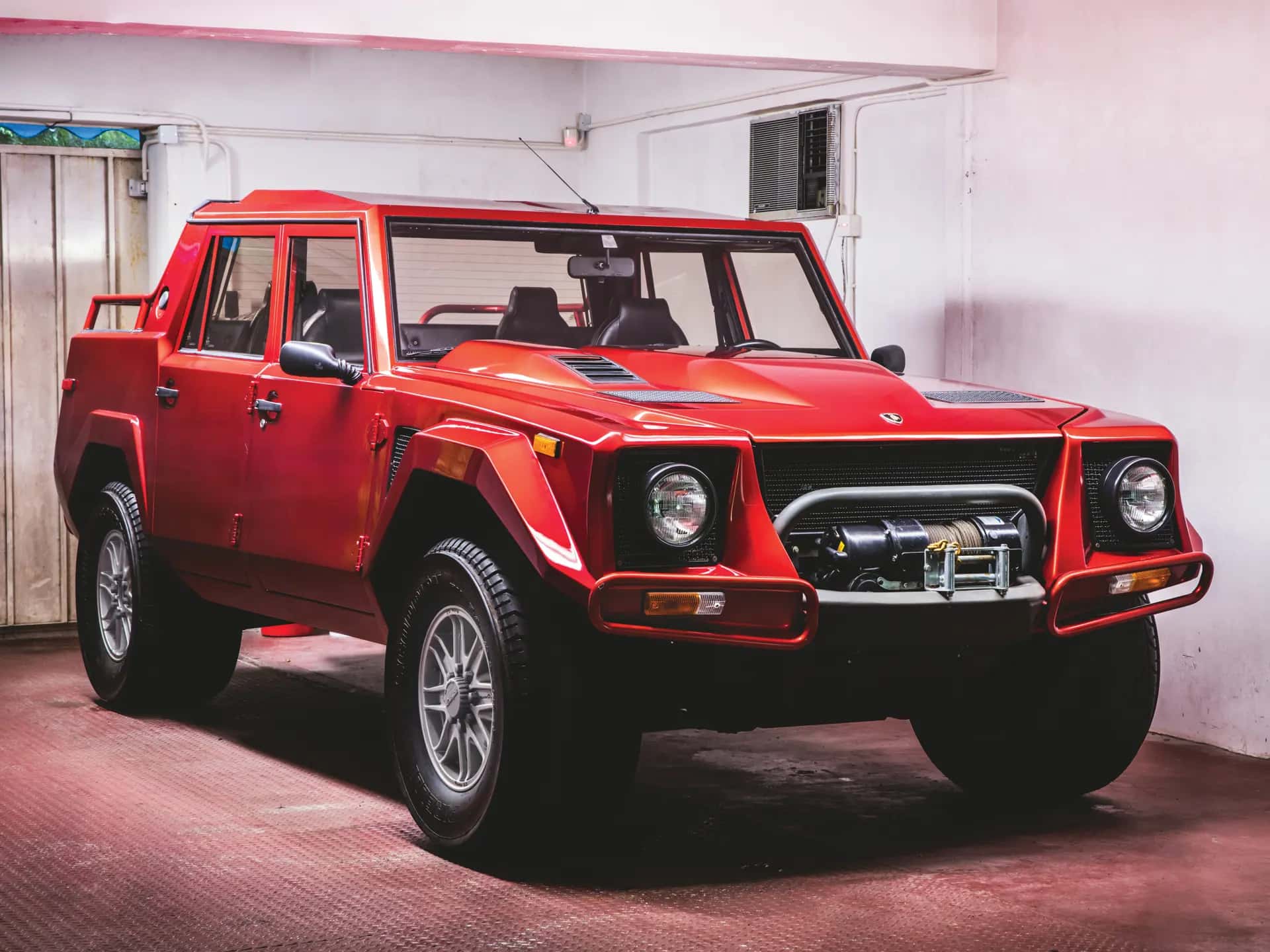 1991 Lamborghini LM002 sold for $296,500