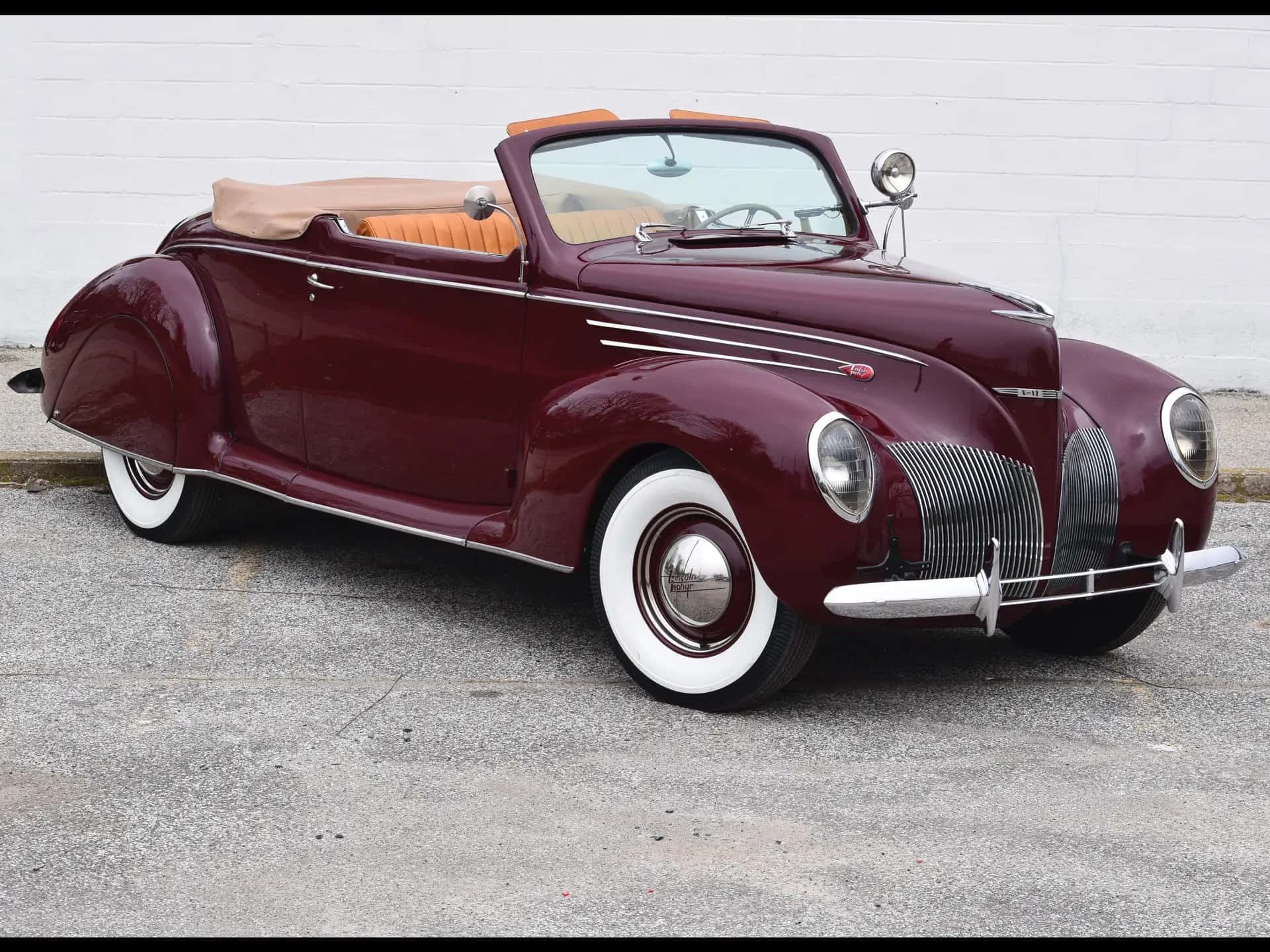 1939 Lincoln -Zephyr Convertible Coupe sold for $79,750