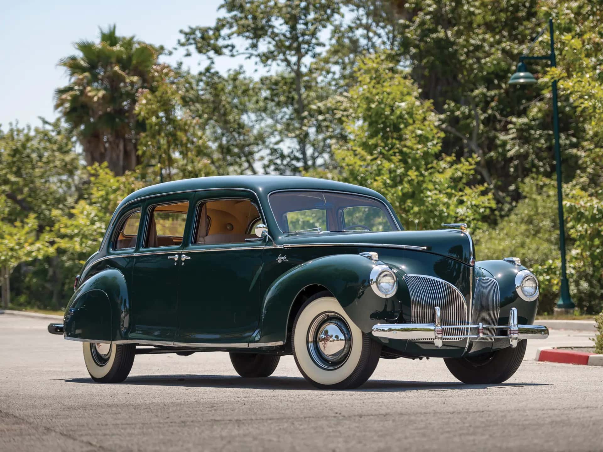1941 Lincoln Custom Limousine sold for $74,250