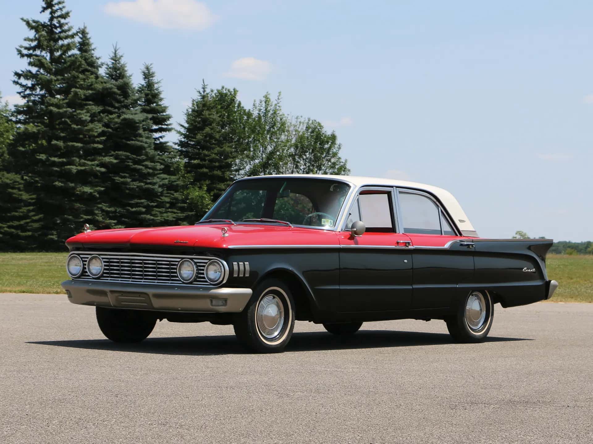 1961 Mercury Comet sold for $7,150