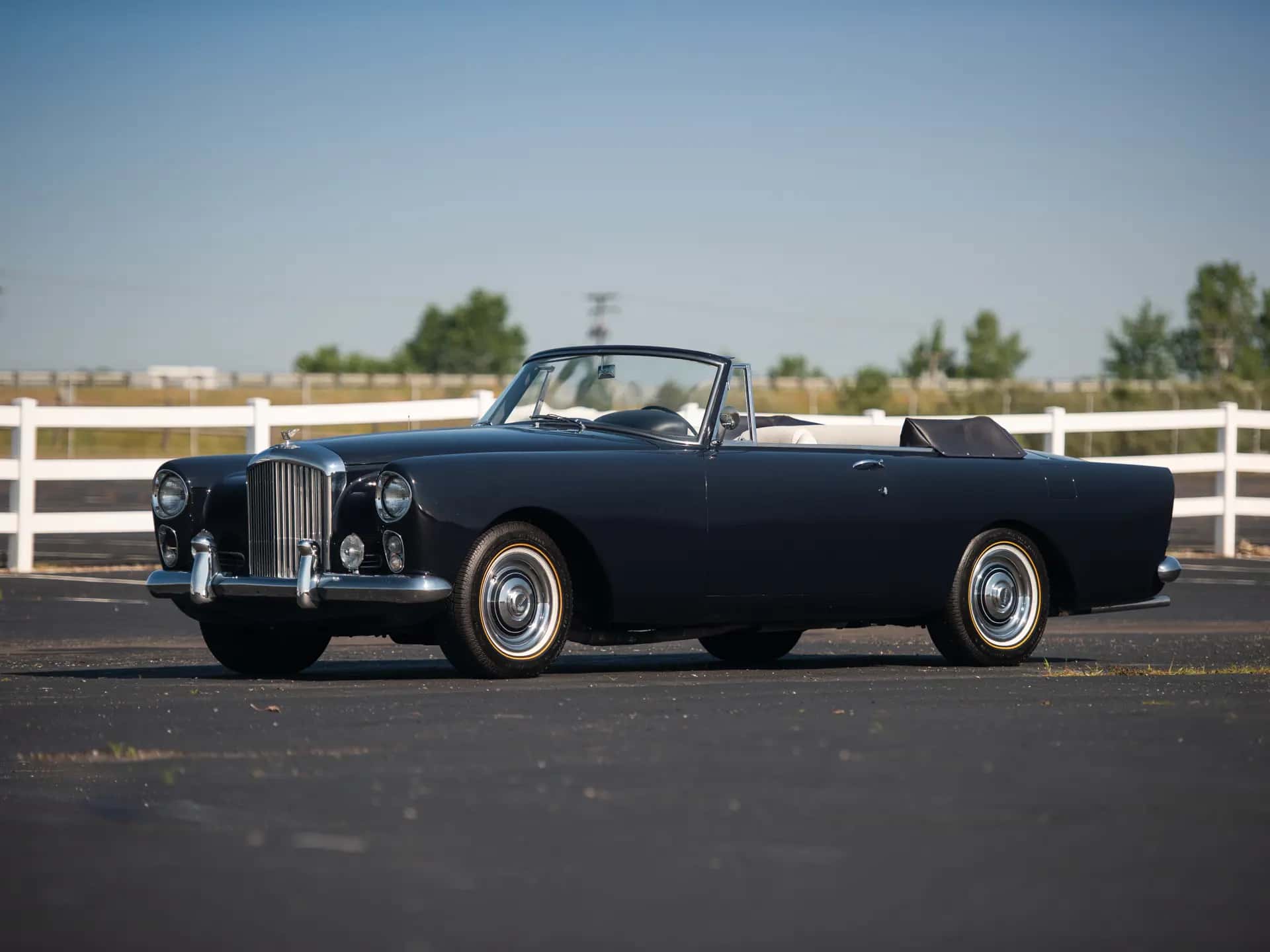 1959 Bentley S2 Continental Drophead Coupe sold for $173,600