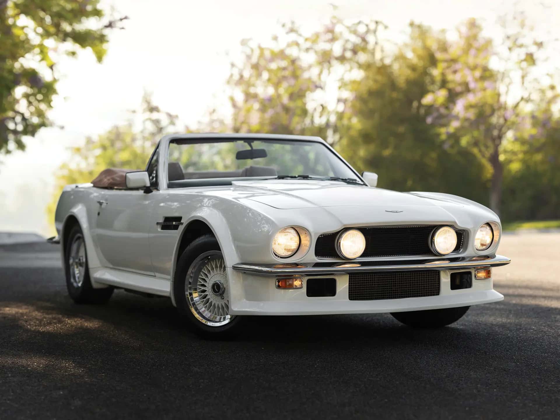 1987 Aston Martin V8 Vantage Volante sold for $456,000