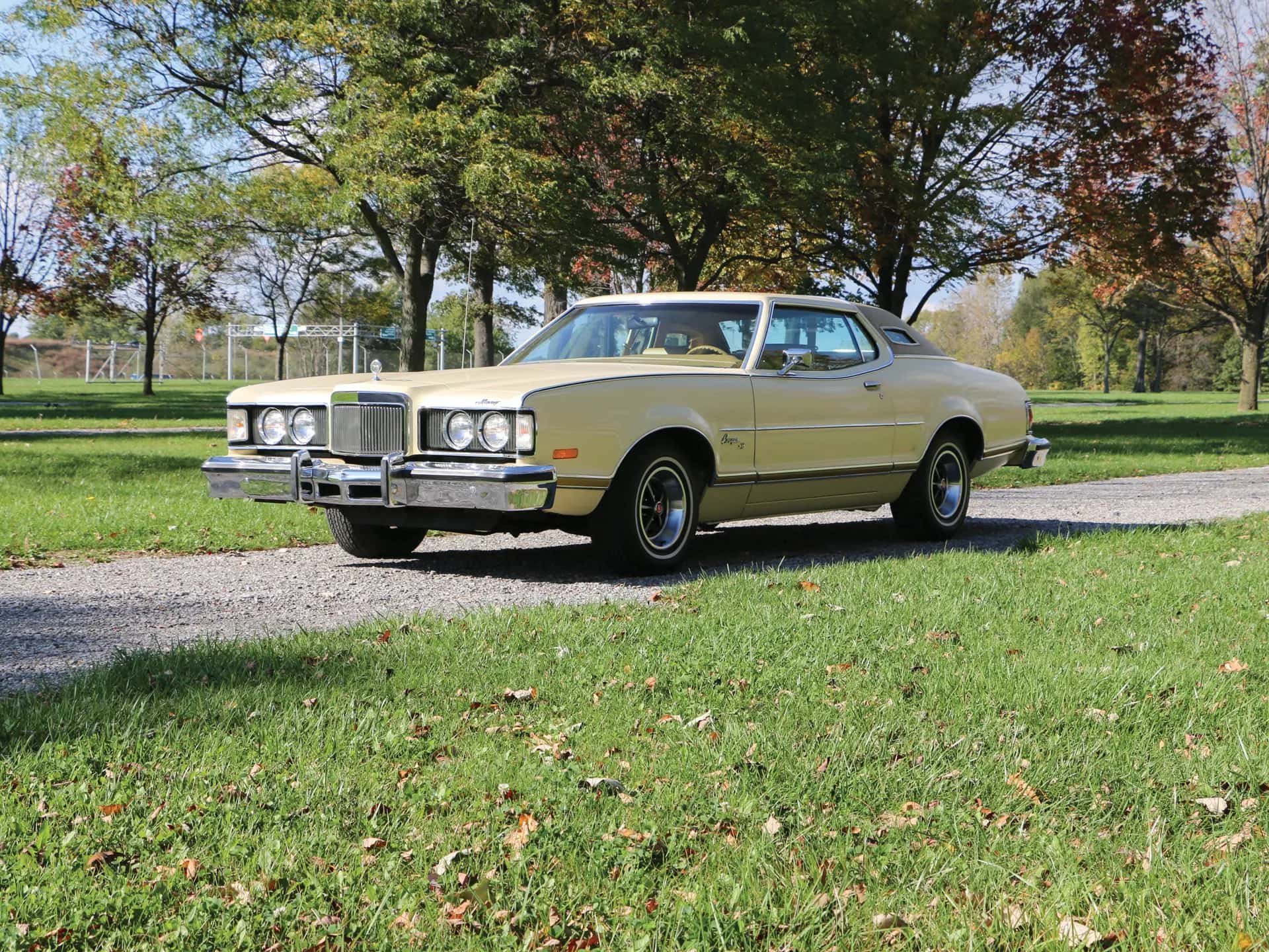 1976 Mercury Cougar XR7 sold for $7,975