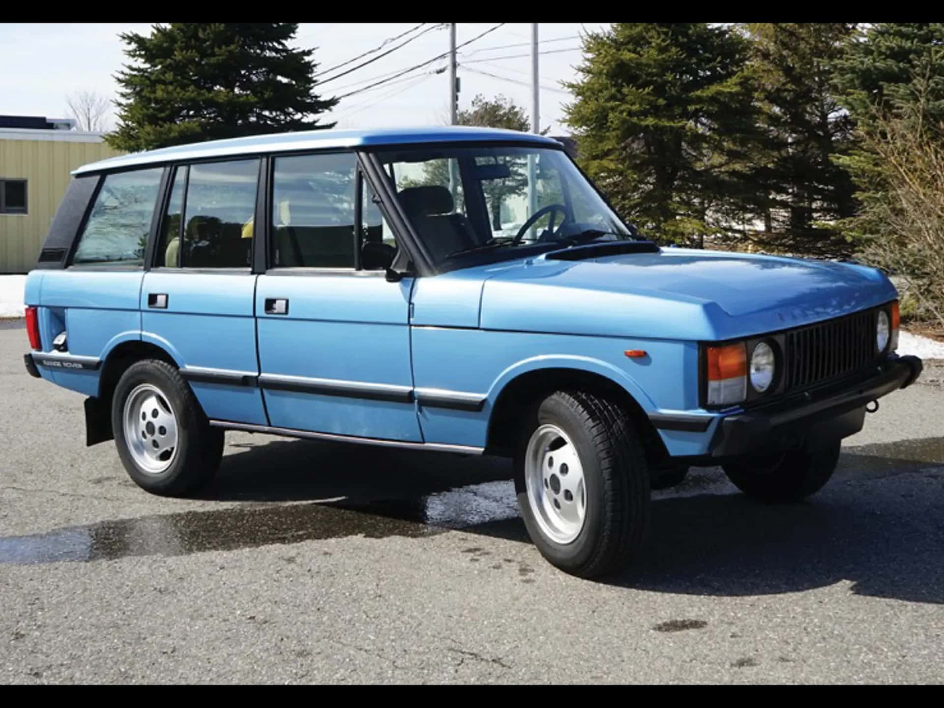 1983 Land Rover Range Rover Classic sold for $16,500