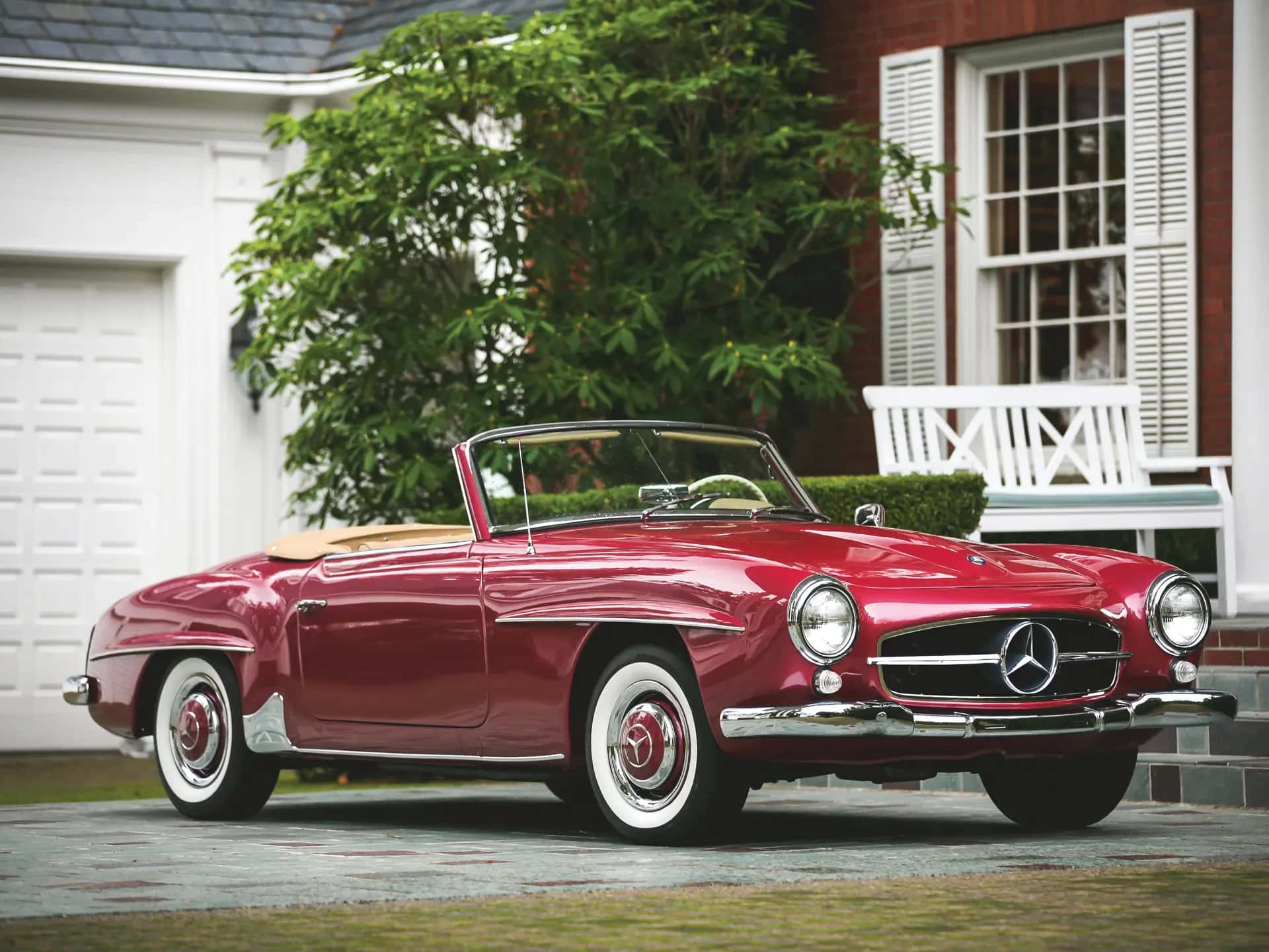 1958 Mercedes-Benz 190 SL sold for $196,000