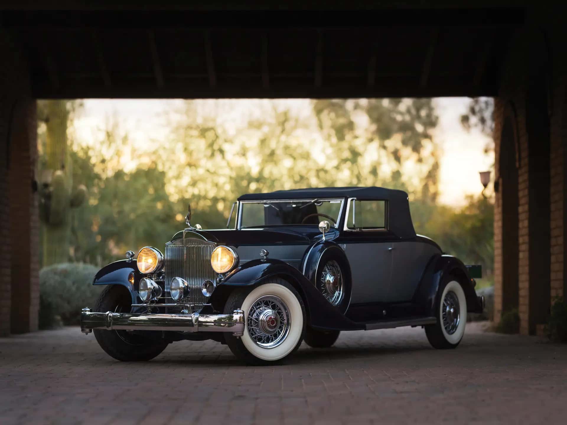 1933 Packard 1005 Twelve Coupe Roadster sold for $445,000