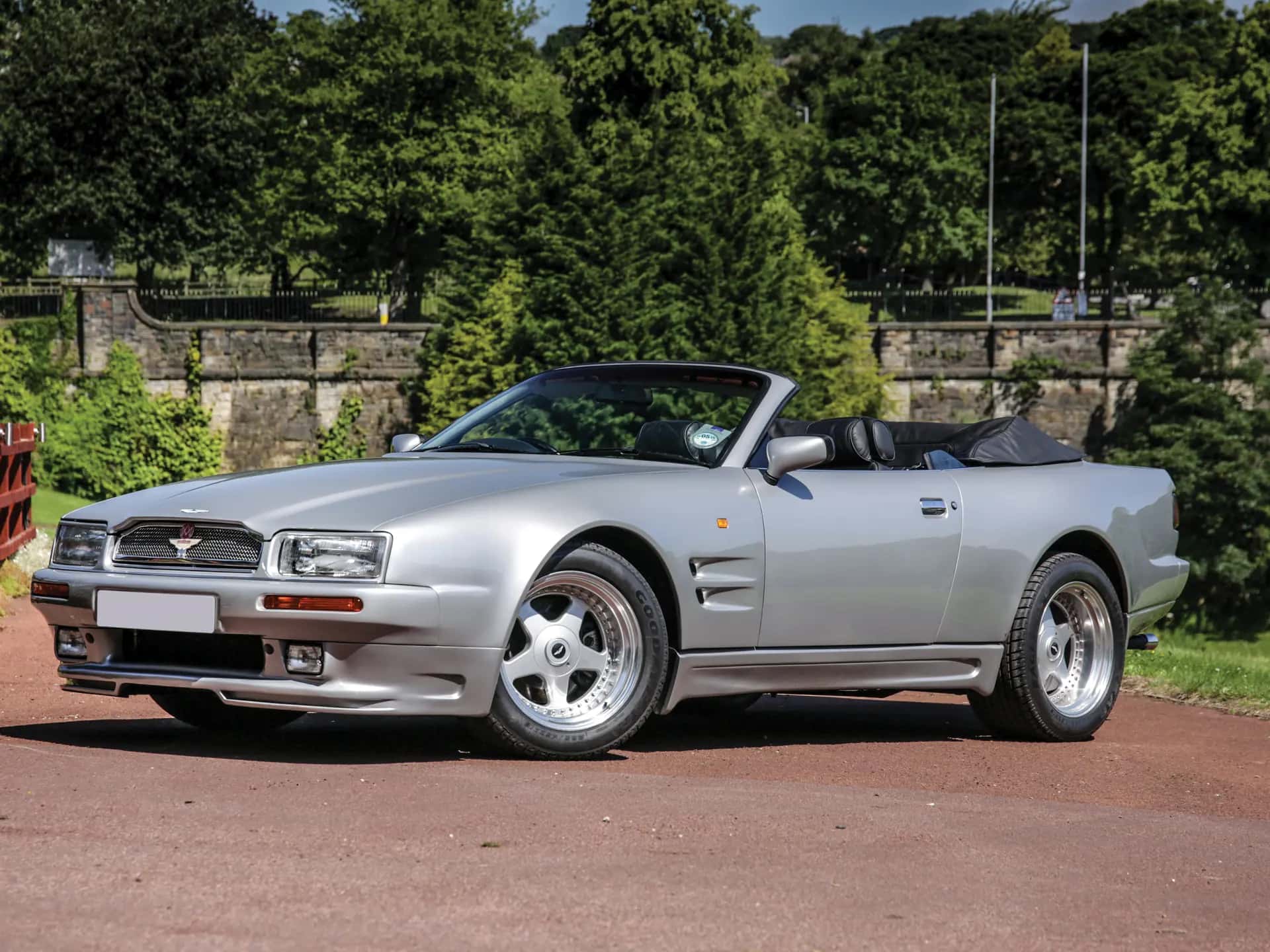 1995 Aston Martin Virage Volante 'Diamond Jubilee' sold for £0