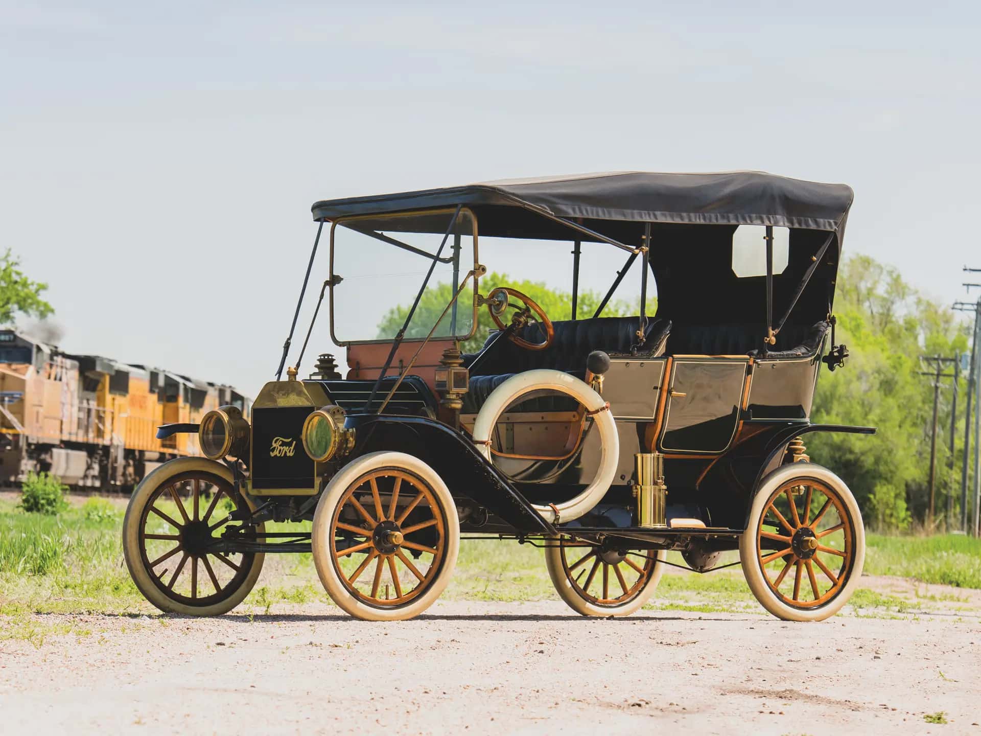 1910 Ford Model T Touring sold for $38,500