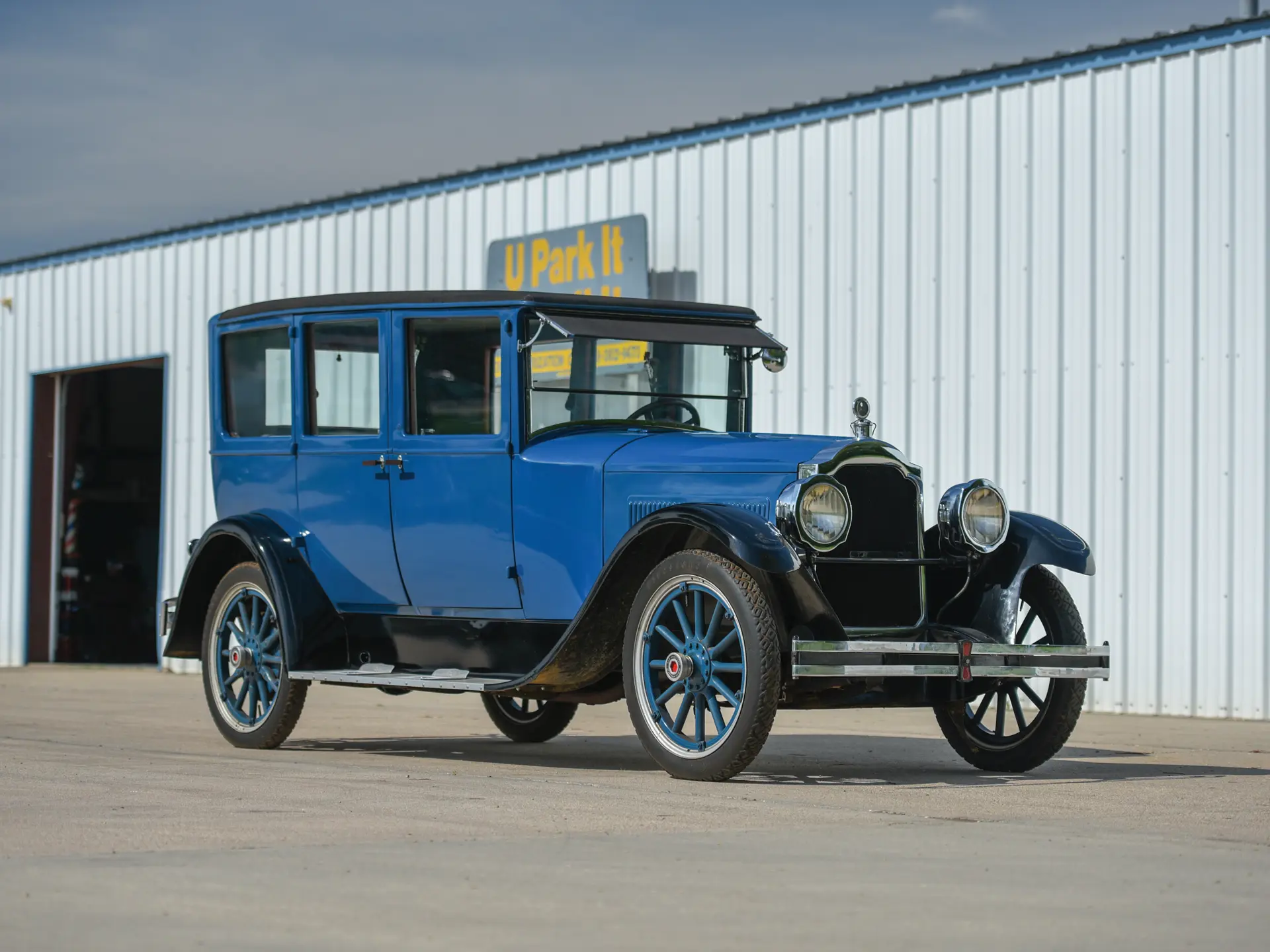 1923 Packard 126 Single Six 5-Passenger Sedan sold for $13,200