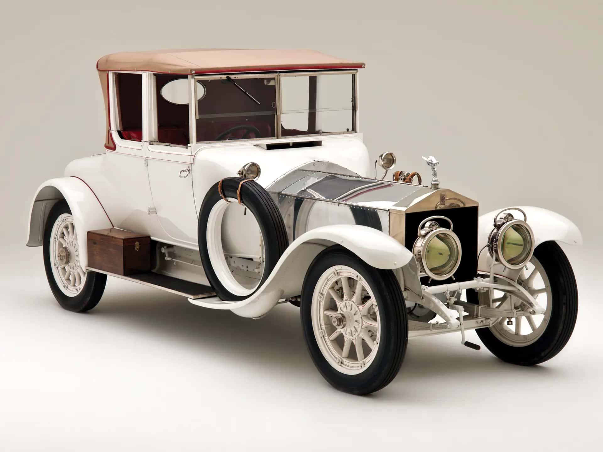 1911 Rolls-Royce 40/50 HP Silver Ghost Drophead Coupe sold for $385,000