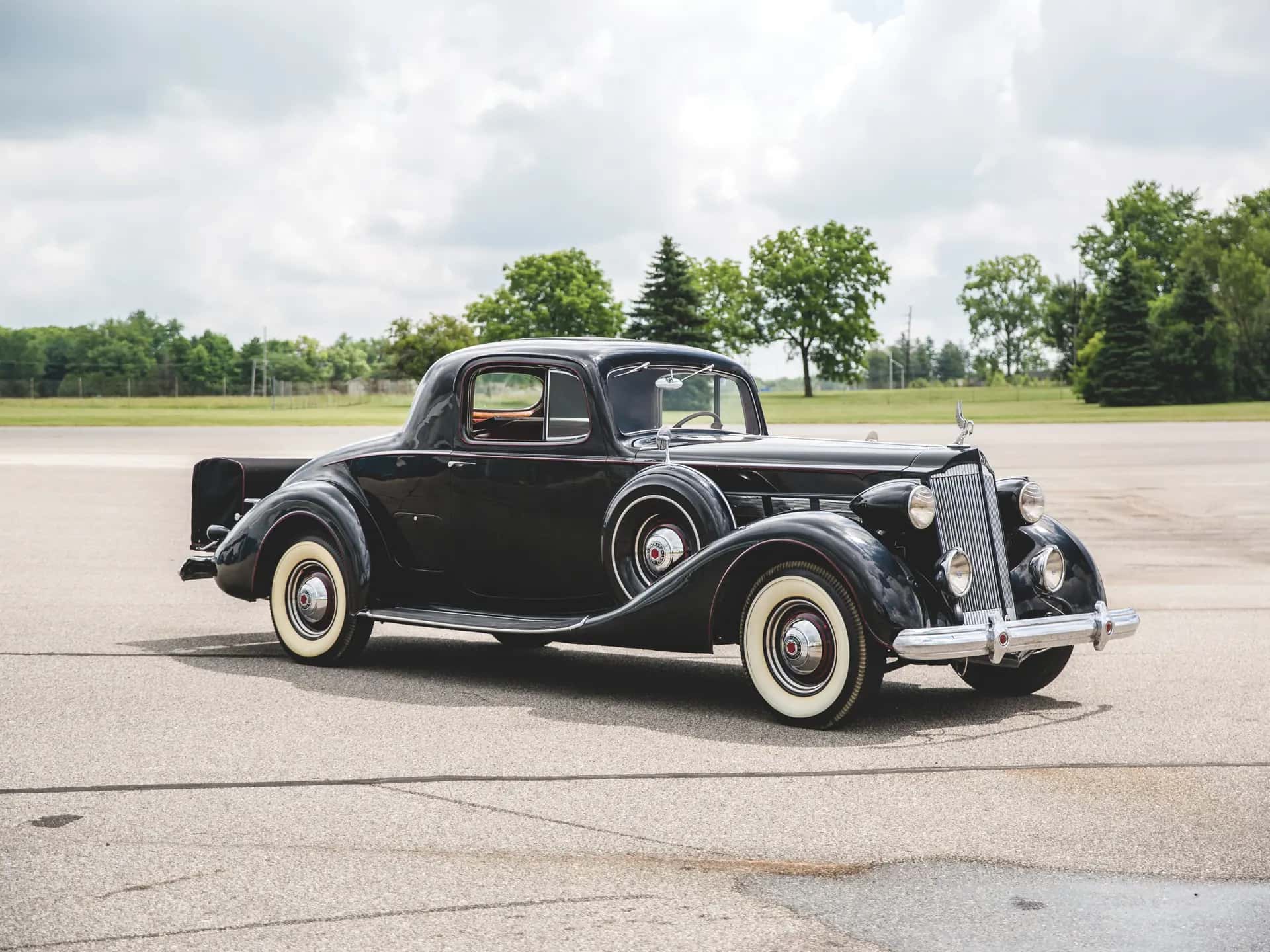 1937 Packard 1501 Super Eight 2/4-Passenger Coupe sold for $45,100