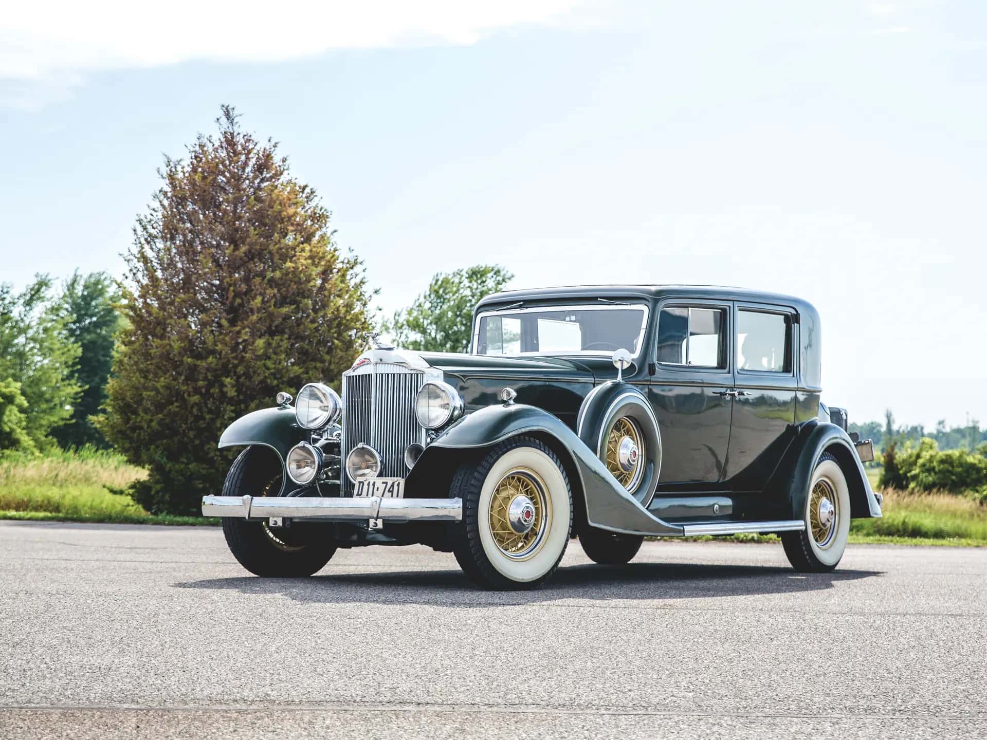 1933 Packard 1004 Super Eight Club Sedan sold for $49,500