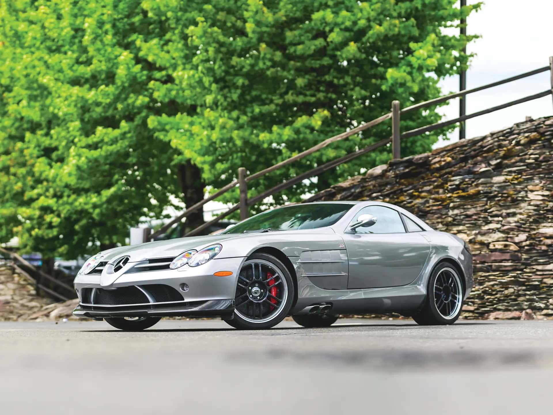 2007 Mercedes-Benz SLR McLaren 722 Edition sold for $467,000