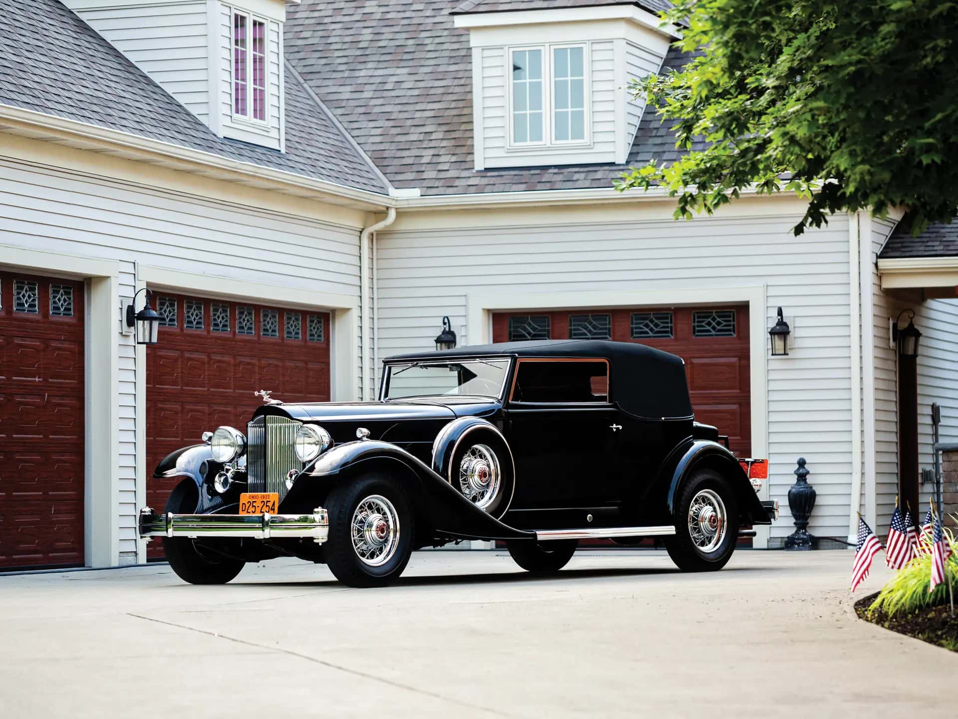 1933 Packard 1005 Twelve Convertible Victoria sold for $390,000