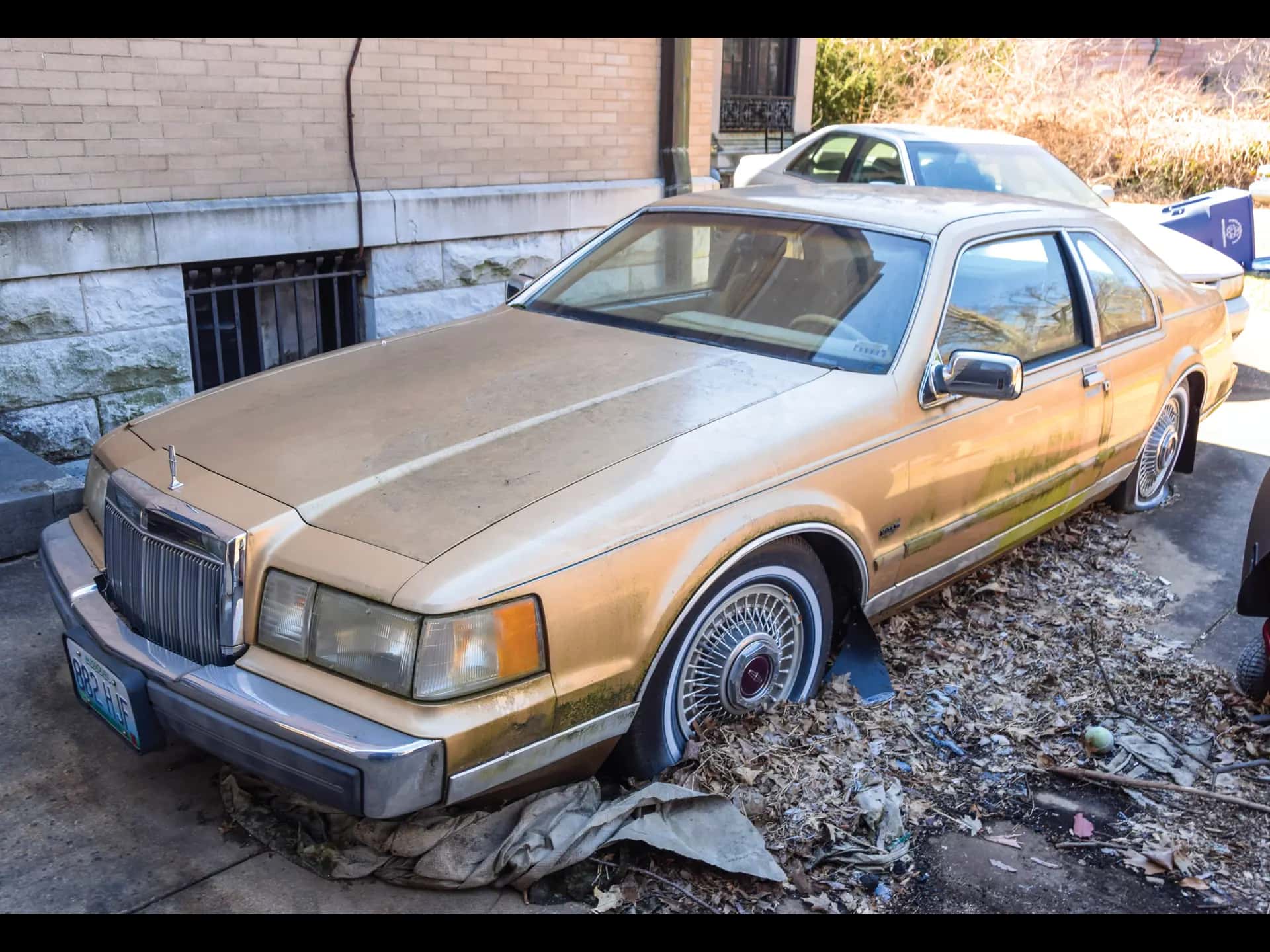 1984 Lincoln Continental Mark VII Bill Blass Edition sold for $168