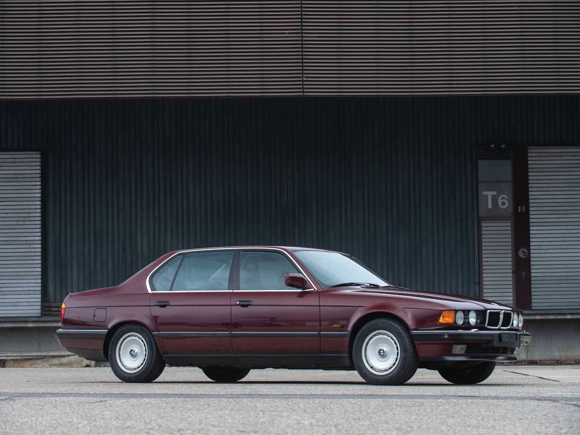1989 BMW 750iL sold for €10,925