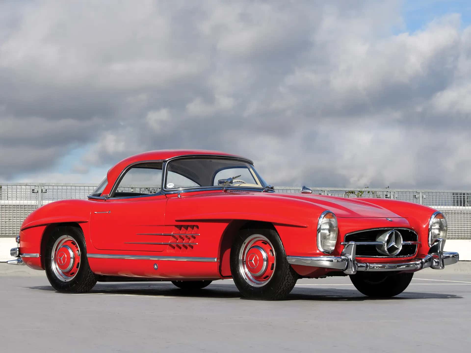 1959 Mercedes-Benz 300 SL Roadster sold for €893,750