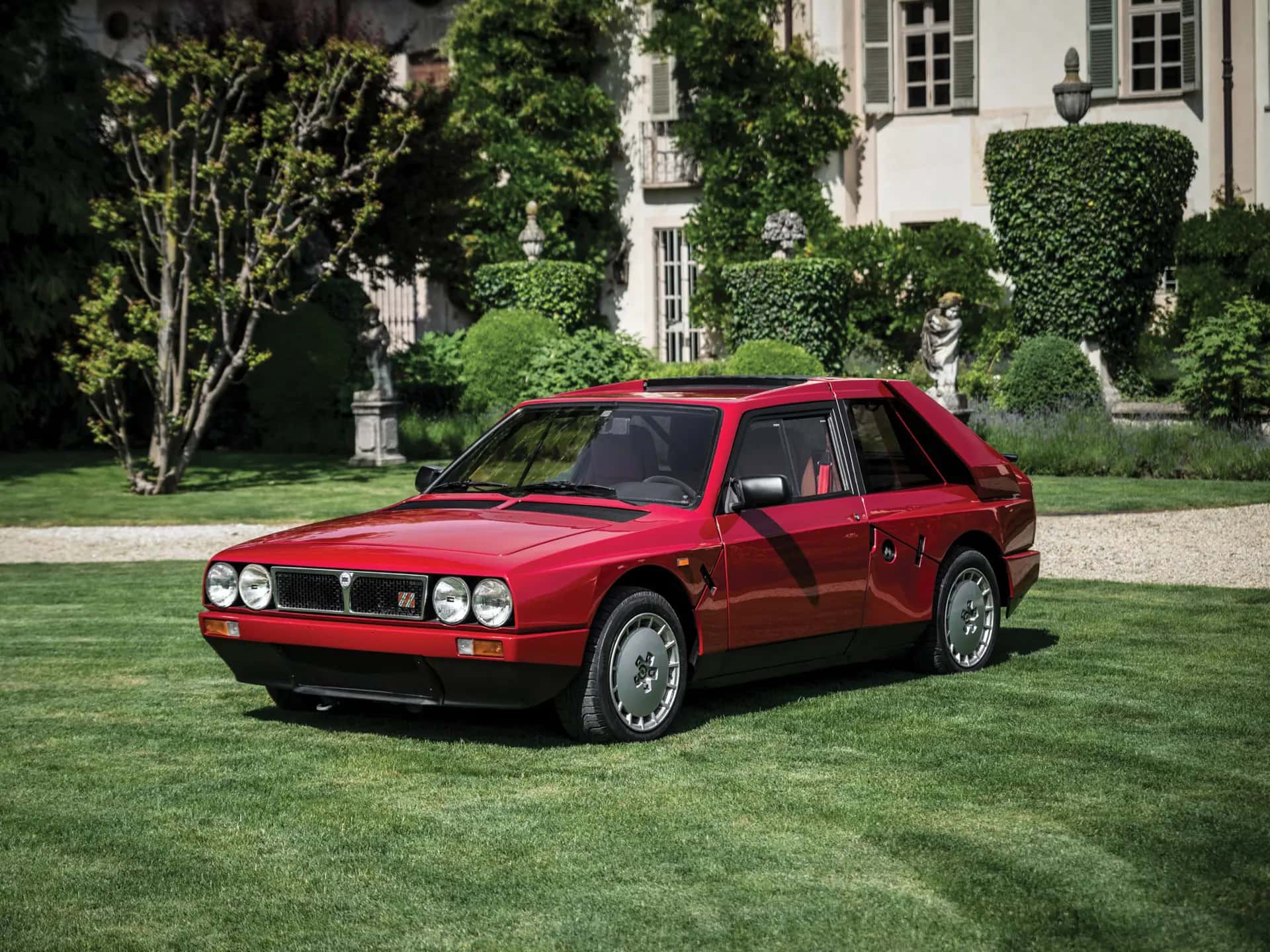 1985 Lancia Delta S4 Stradale sold for €1,040,000
