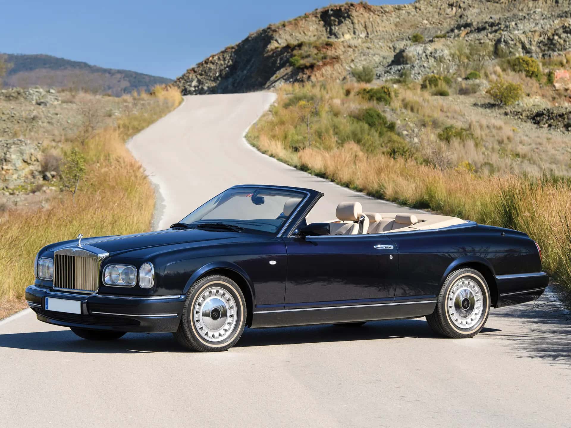 2000 Rolls-Royce Corniche sold for €117,875