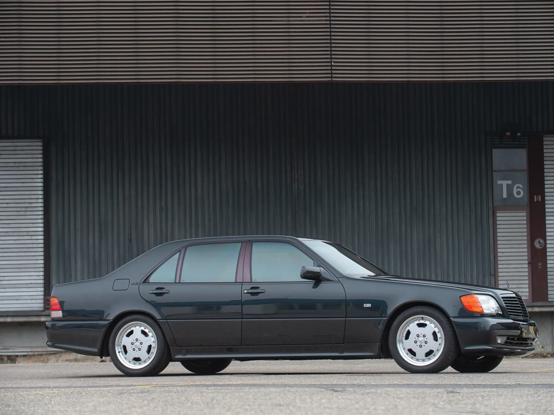 1994 Mercedes-Benz S 600 Long Wheelbase sold for €23,000