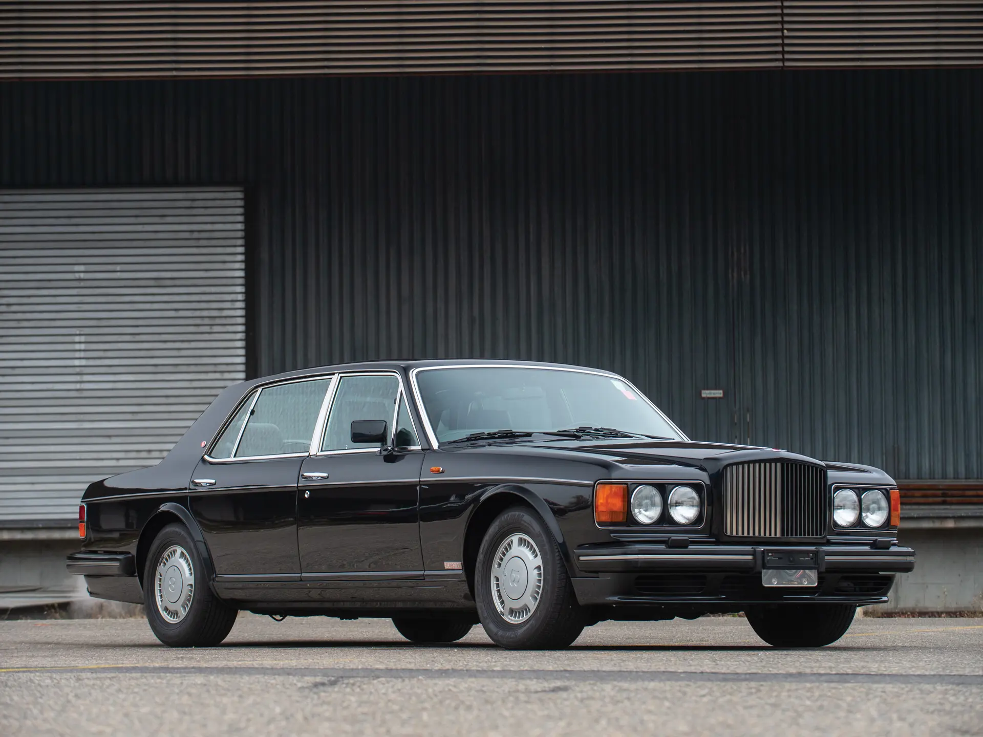 1992 Bentley Turbo RL sold for €17,250