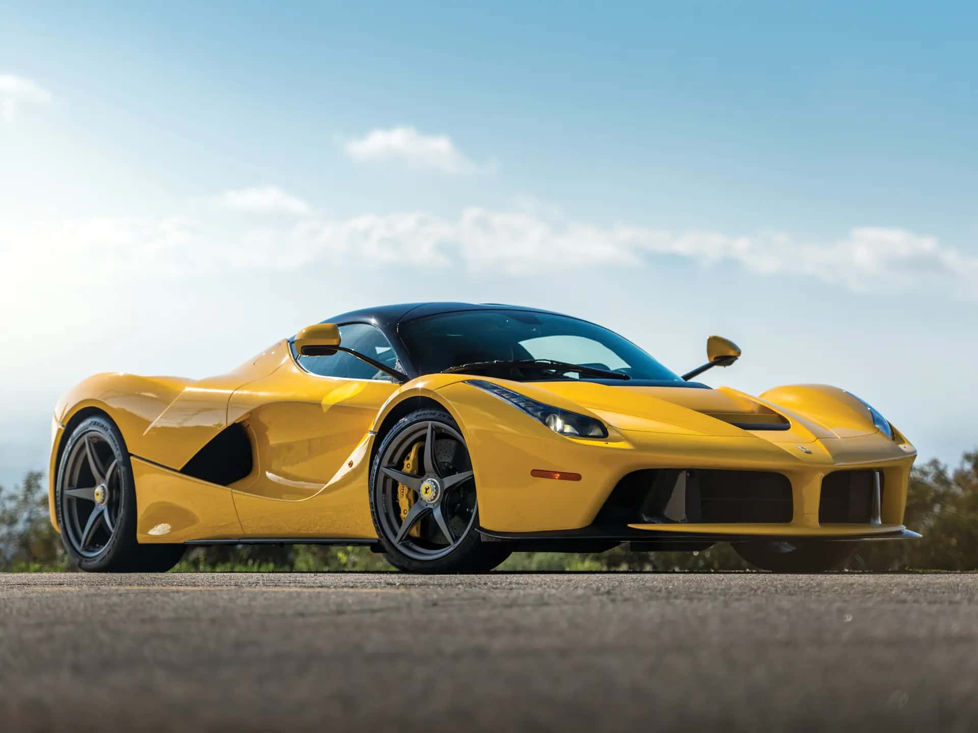 2015 Ferrari LaFerrari sold for $3,080,000