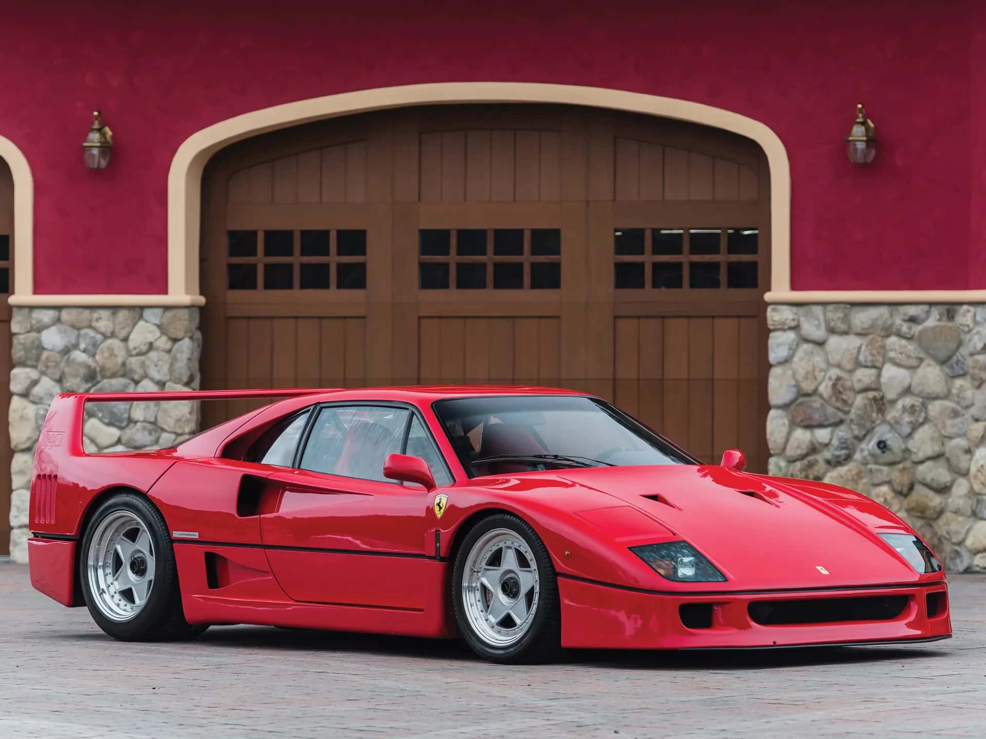1992 Ferrari F40 sold for $1,017,000