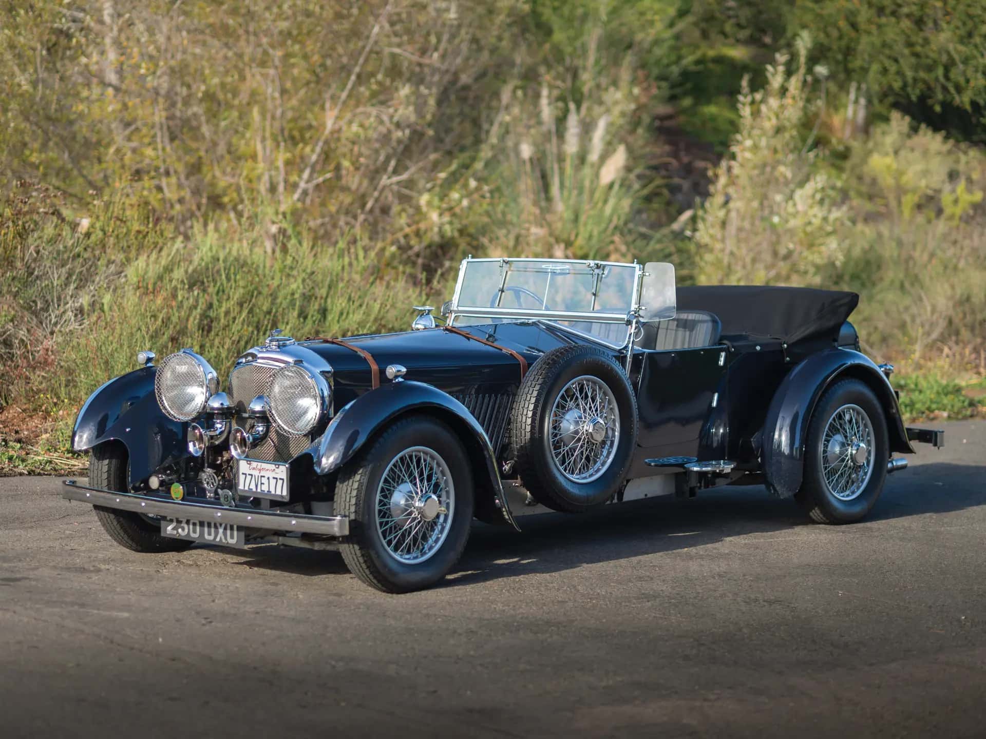 1951 Bentley Mark VI Special sold for $128,800