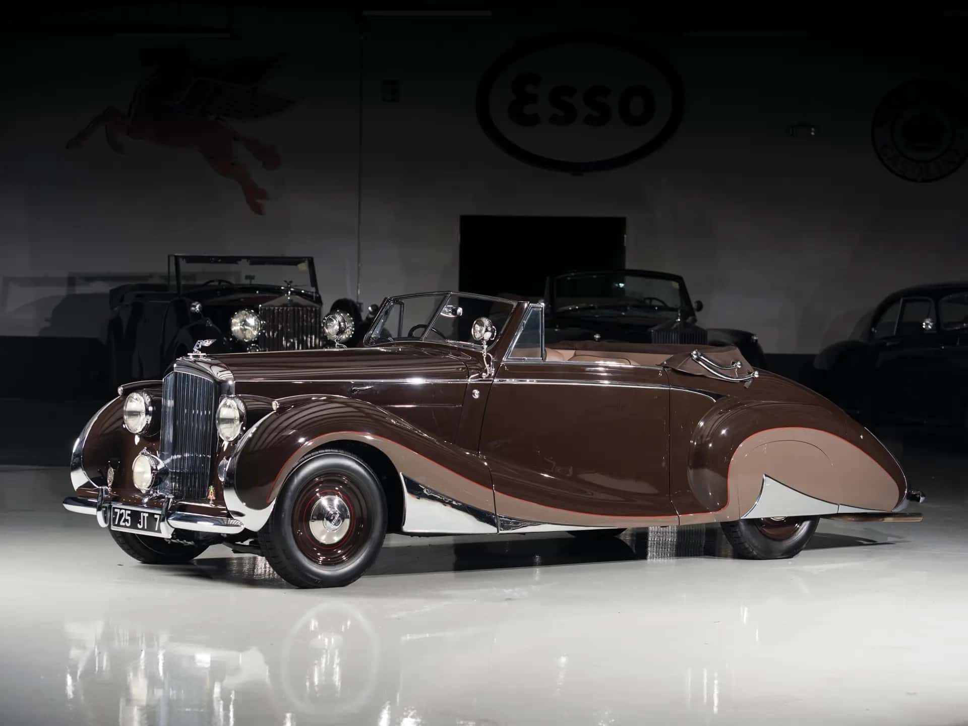 1947 Bentley Mark VI Cabriolet sold for $483,500