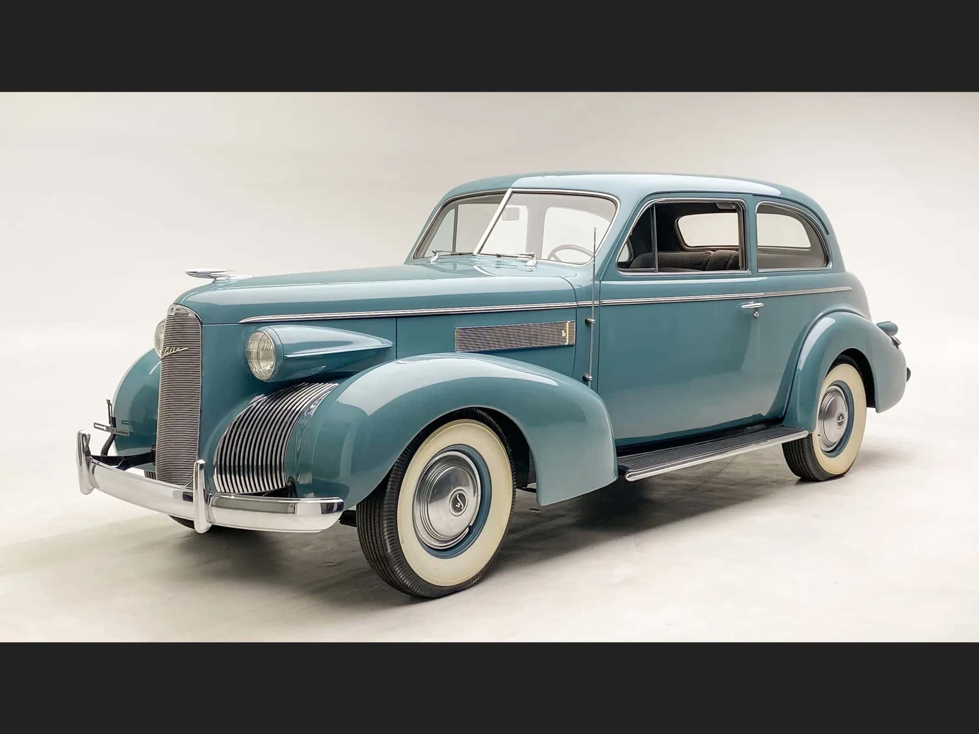 1939 LaSalle Touring Sedan ‘Sunshine Turret Top’ sold for $14,850