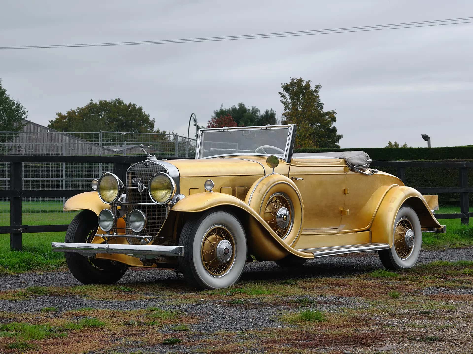 1931 Cadillac V-8 Convertible Coupe sold for £0