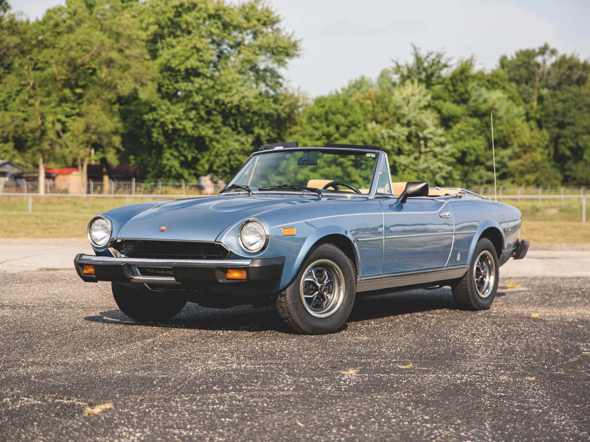 1979 Fiat 124 Sport Spider sold for $16,800