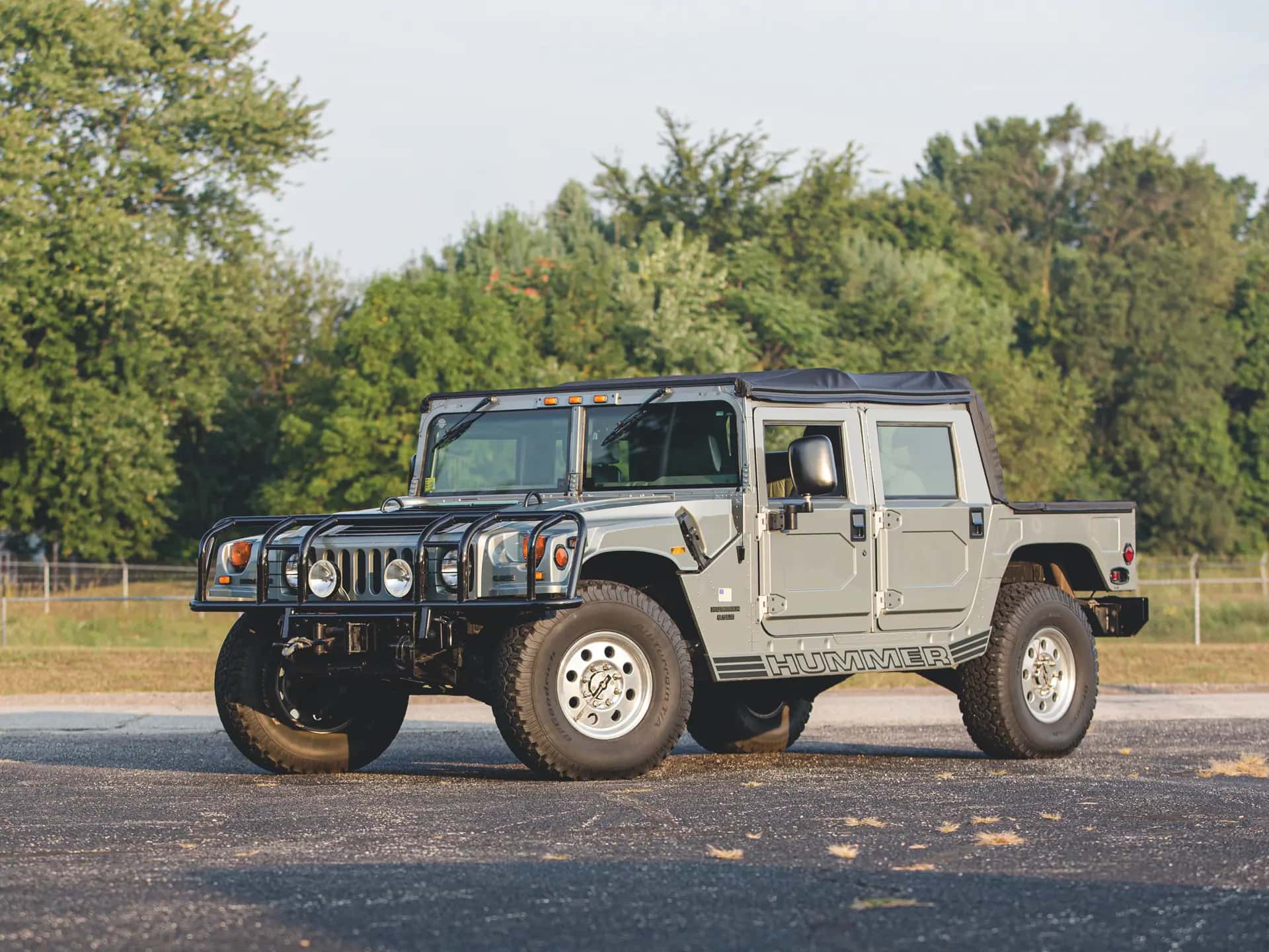 1997 Hummer H1 Open Top sold for $142,800