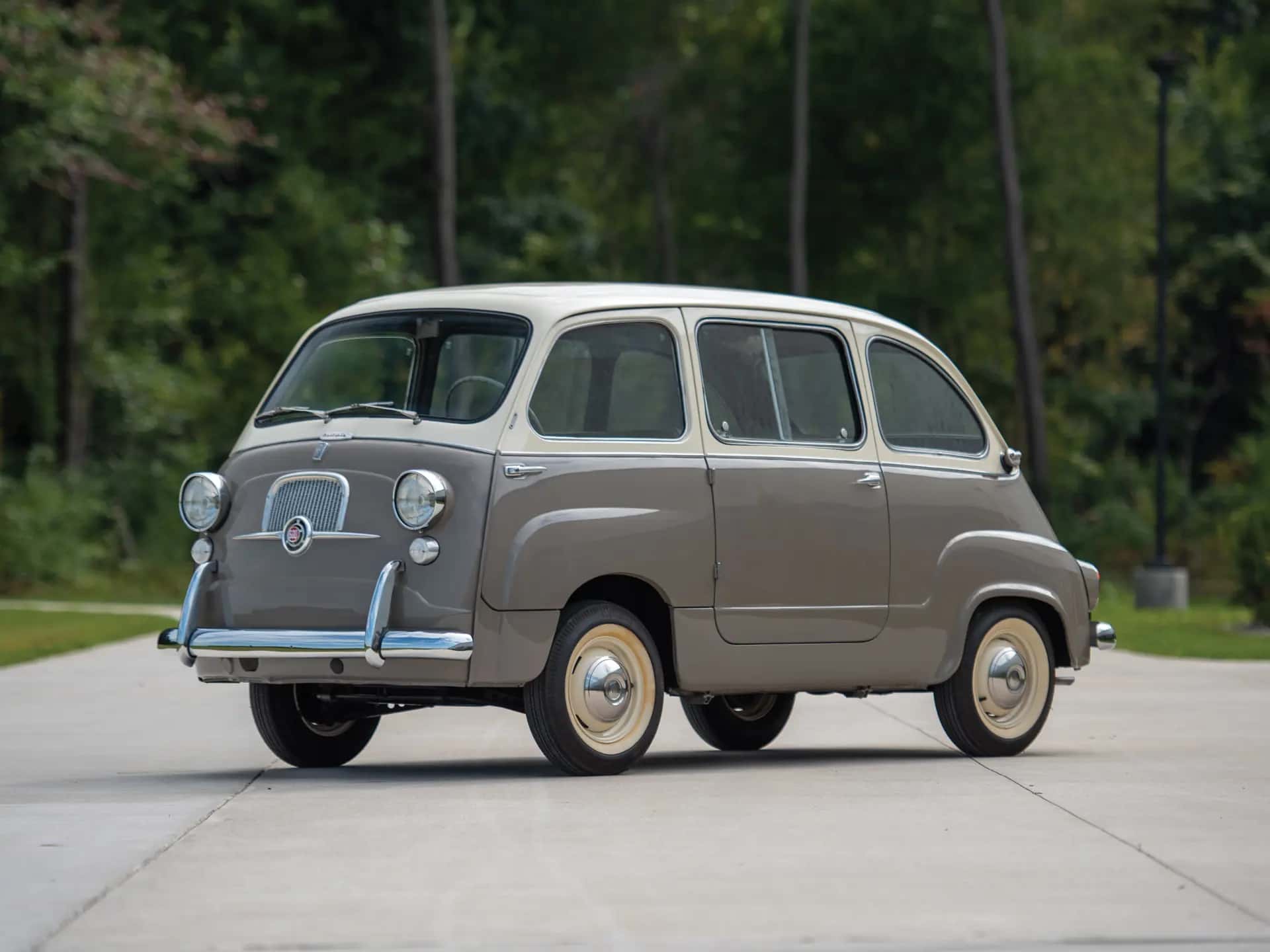 1958 Fiat 600 Multipla sold for $71,680