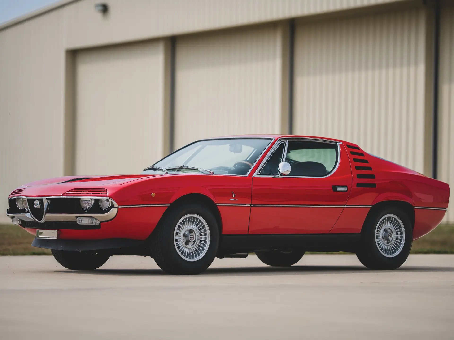 1971 Alfa Romeo Montreal sold for $106,400
